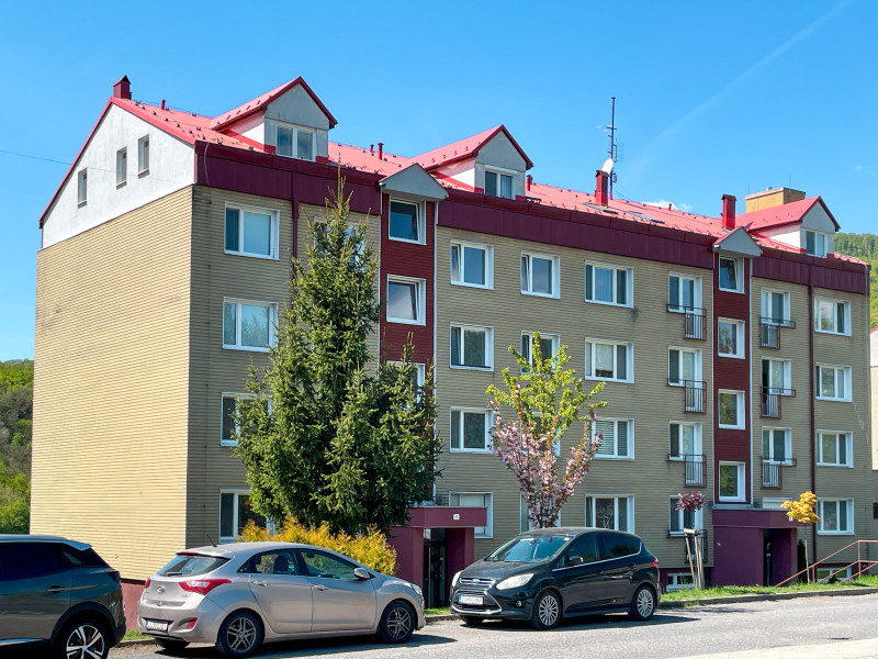 Pod sekvojou 31 - 33